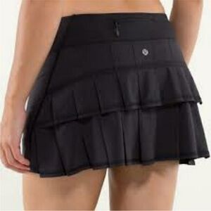 Lululemon Pace Setter Skirt black size 8 tennis preppy pickleball